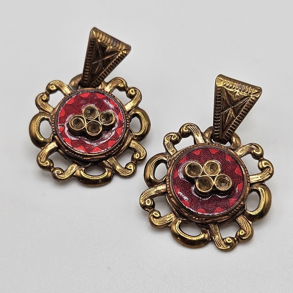 Vintage Jewelry - VINTAGE Victorian Style Gold Tone Dangle Earrings Screw Clip Back MCM